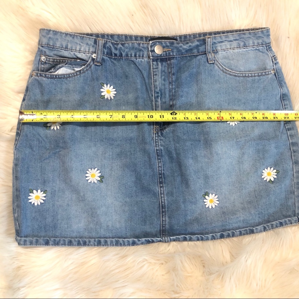 ❌SOLD❌Plus Forever 21 Skirt - Picture 4 of 8